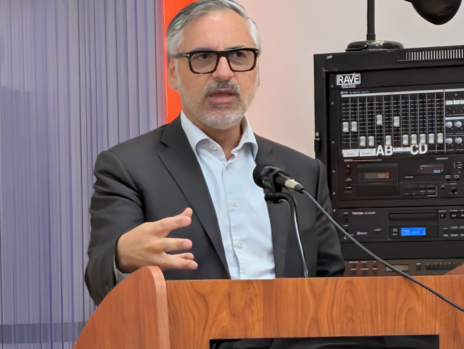 Payam Akhavan giving a speech